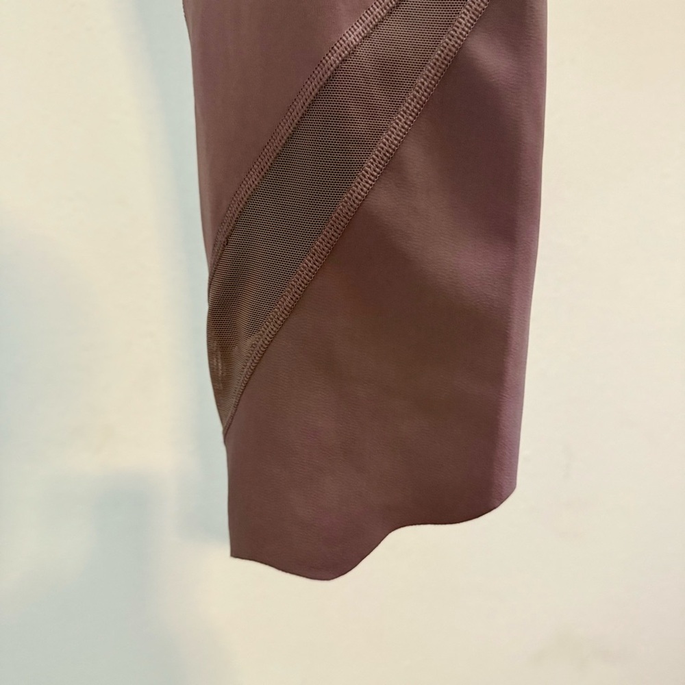 Lululemon Wunder Under Crop High-Rise Sz.10 - Picture 6 of 9